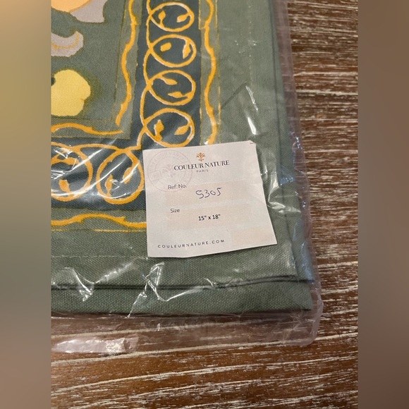 BRAND NEW IN BAG, COULEUR NATURR SET OF (6) FRUIT PLACEMATS, 15x18” - Picture 3 of 5